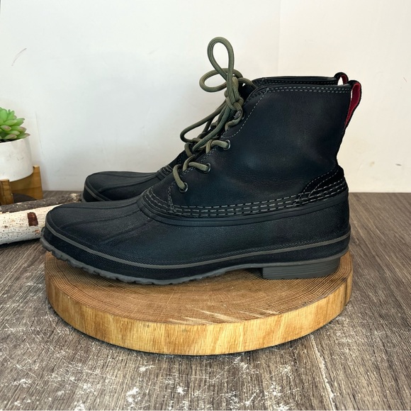 *UGG | Men\'s Zetik Black Waterproof Leather Boots 1017304 Size 9 main image 15
